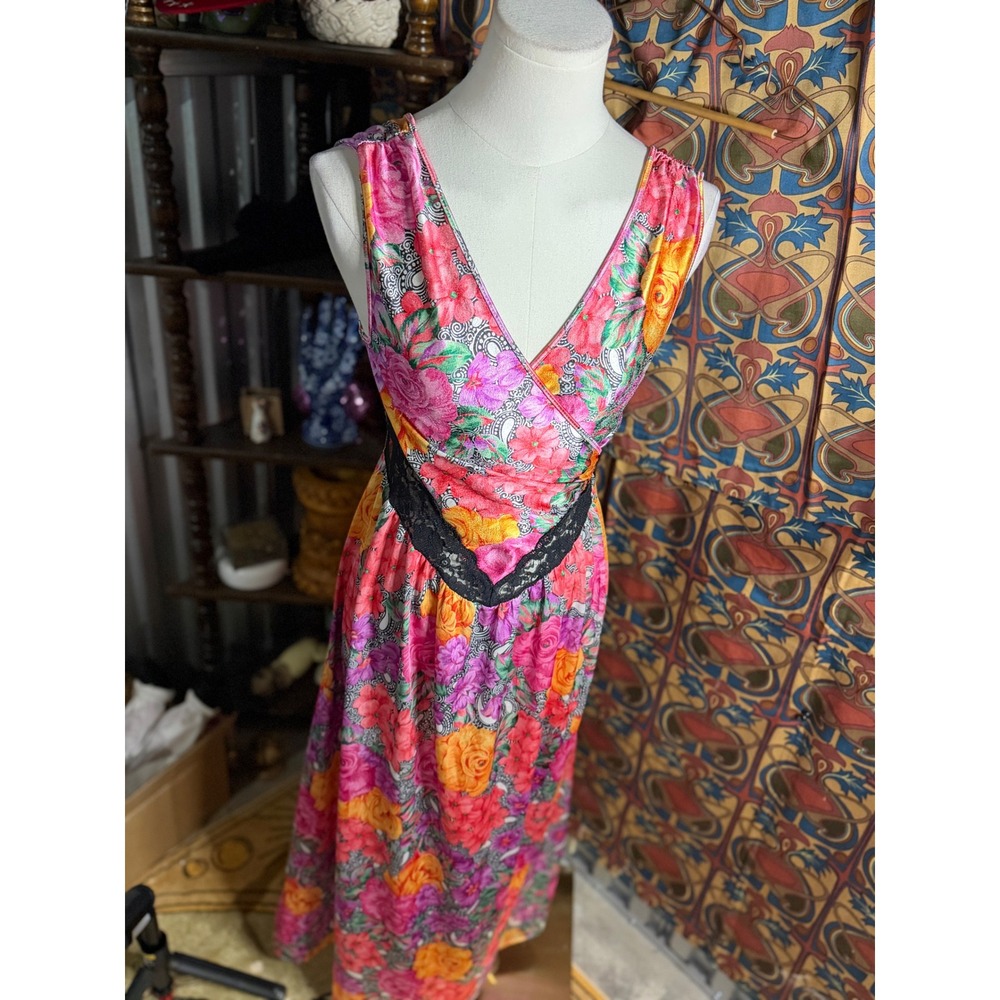 Stunning Adonna Vintage Floral Paisley Lace Trim Maxi Nightgown PTP 15'